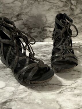 OTBT Black Lace-Up Cutout Wedge Sandals